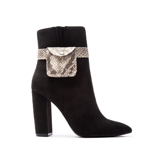 Short ankle bootie with pocket